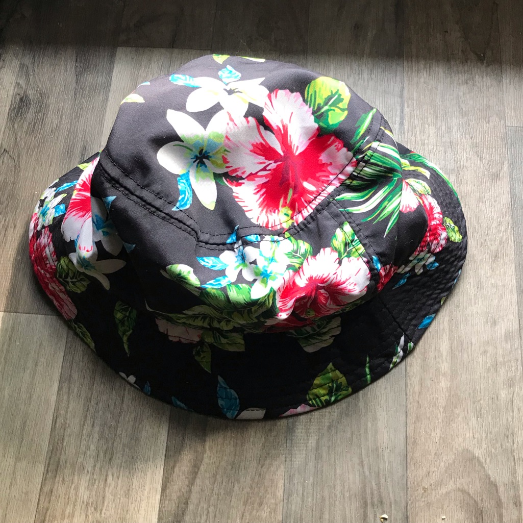 Lid’s Tropical Flower Bucket Hat